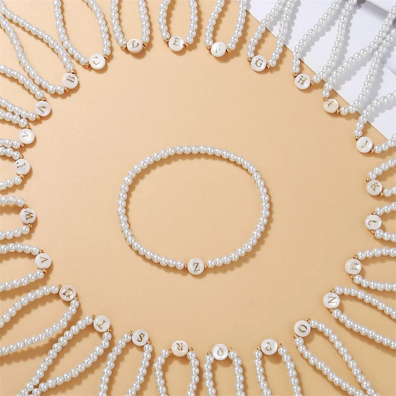 Pulsera blanca inicial m