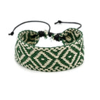 Pulsera brasileña de formas geométricas hecha a mano verde