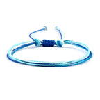 Pulsera brasileña azul hecha a mano blanco y azul