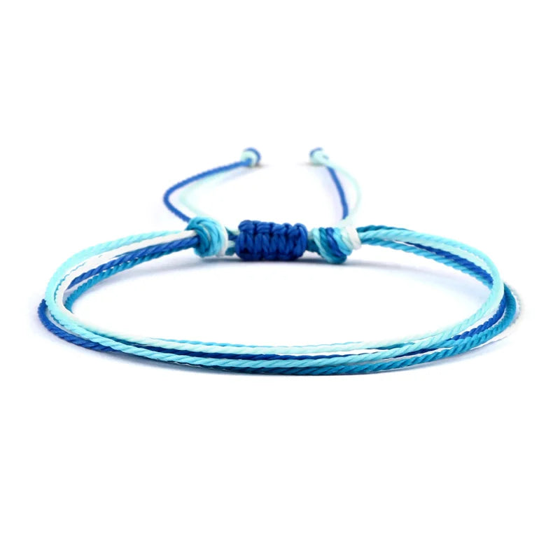 Pulsera brasileña azul hecha a mano blanco y azul