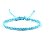 Pulsera brasileña azul hecha a mano azul claro