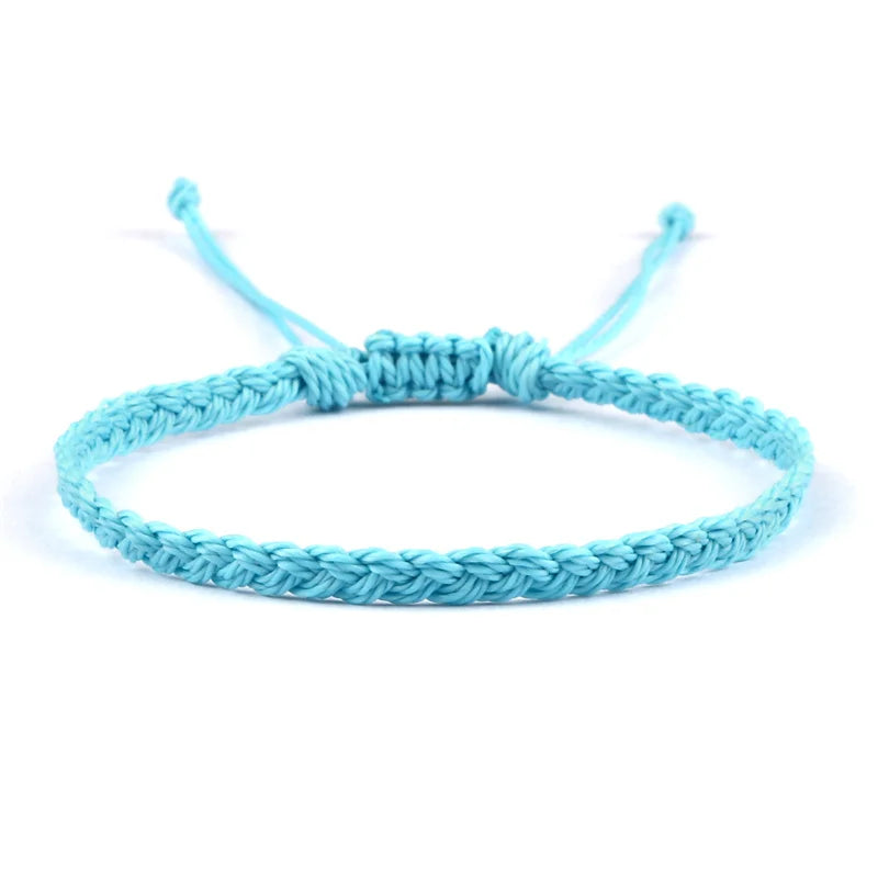 Pulsera brasileña azul hecha a mano azul claro