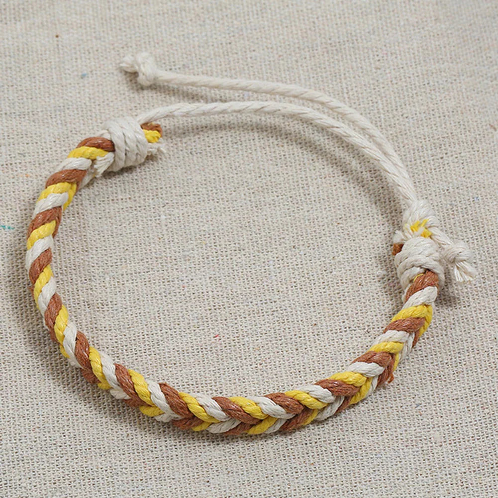 Pulsera brasileña de hilo de algodón con efecto natural amarilla