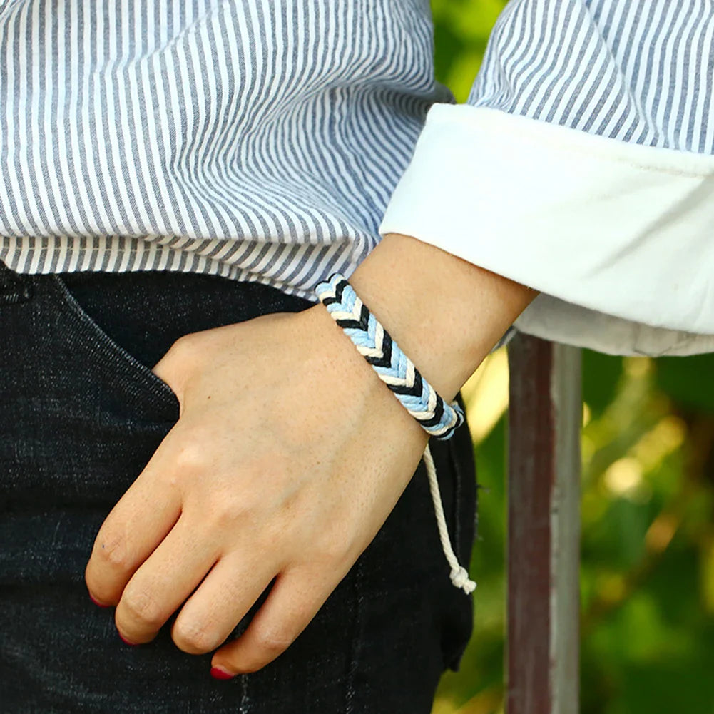 Pulsera brasileña de hilo de algodón con efecto natural azul