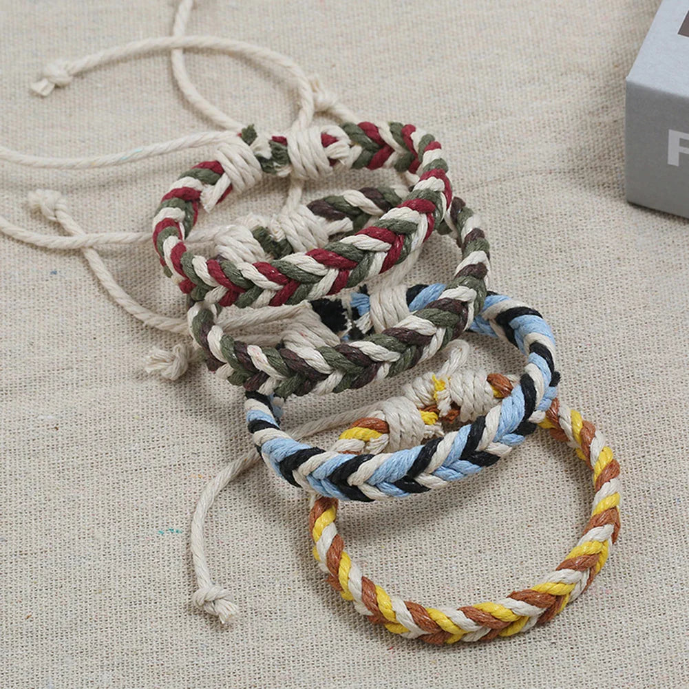 Pulsera brasileña de hilo de algodón con efecto natural amarilla