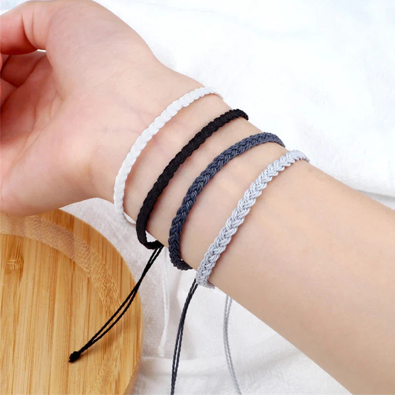 Pulsera brasileña fina y ajustable