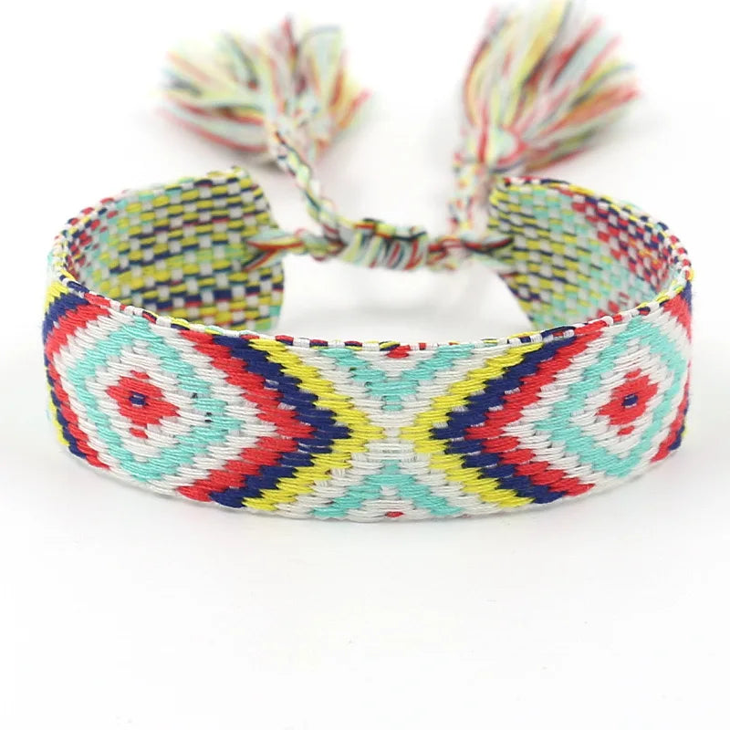 Pulsera brasileña ancha con motivos geométricos azul turquesa