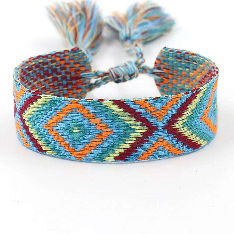 Pulsera brasileña ancha con motivos geométricos naranja