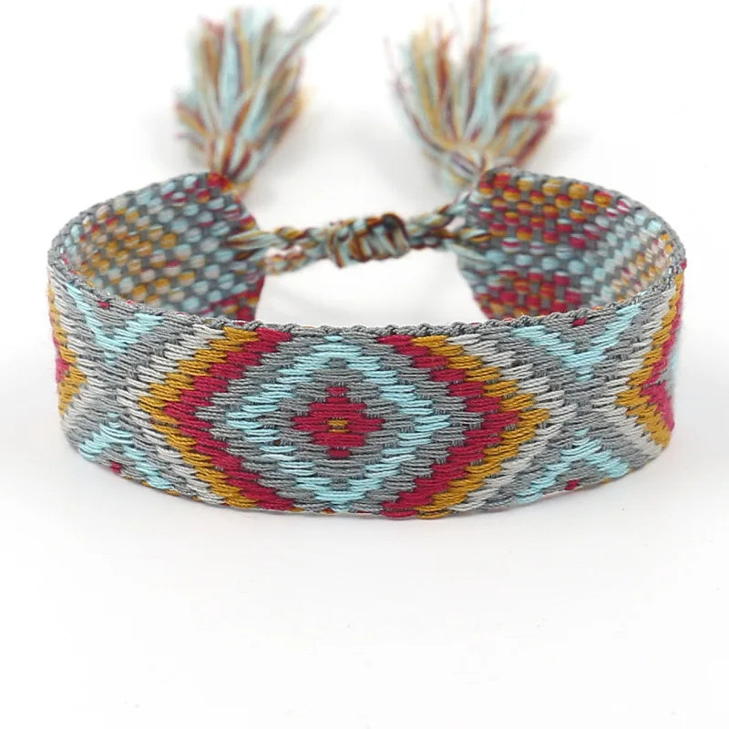 Pulsera brasileña ancha con motivos geométricos rojo 