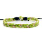 Pulsera brasileña minimalista de hilo de algodón verde claro