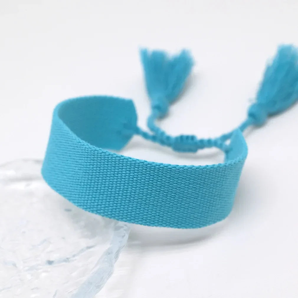 Pulsera brasileña pastel suave hecha a mano azul 