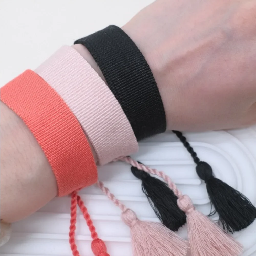 Pulsera brasileña pastel suave hecha a mano naranja