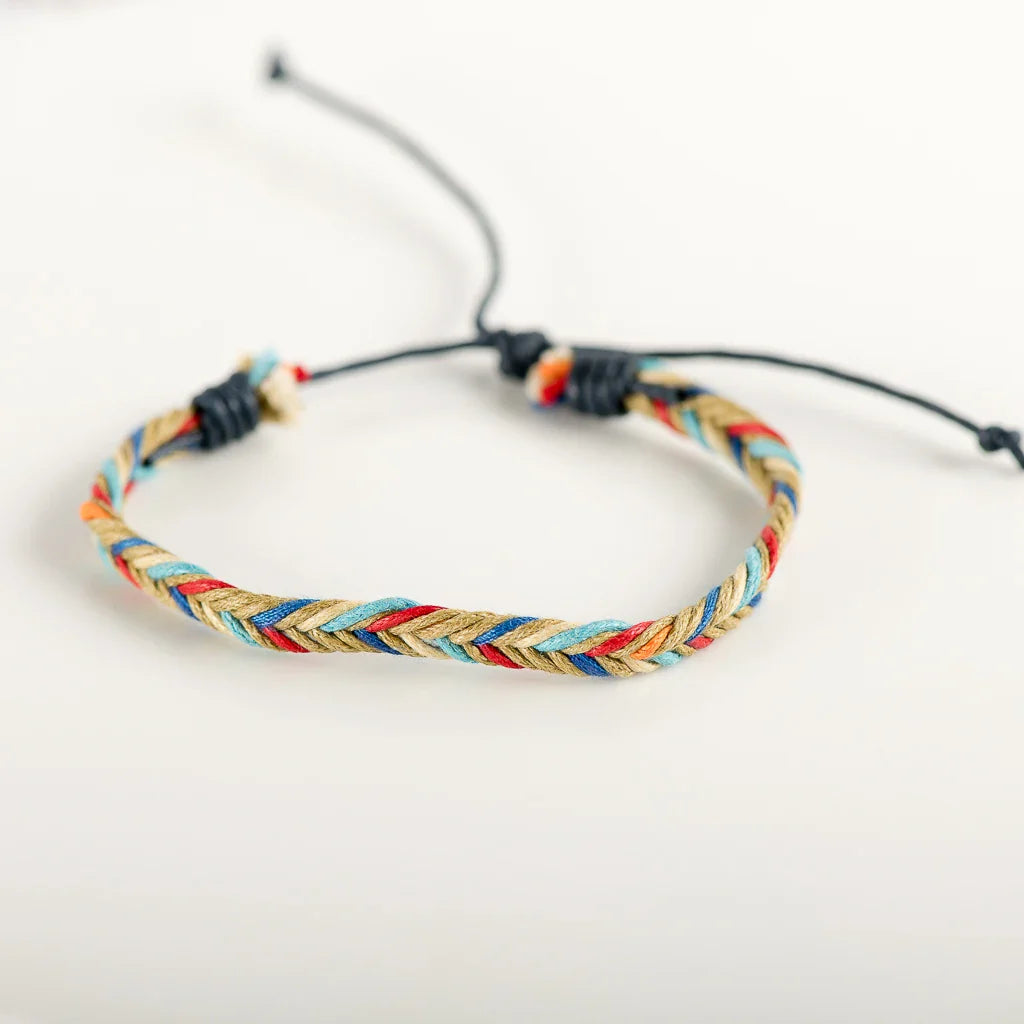 Pulsera brasileña trenzada beige y roja