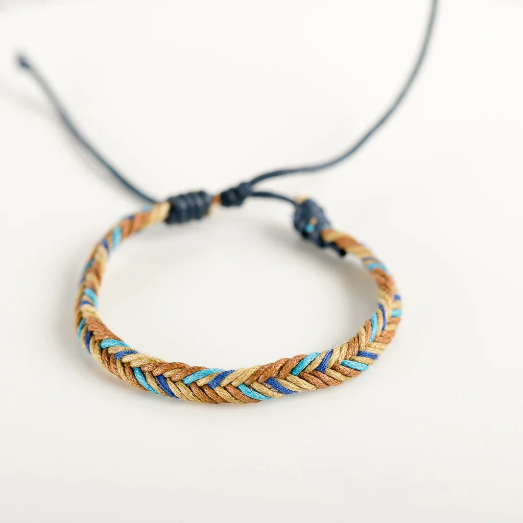 Pulsera brasileña trenzada azul y beige