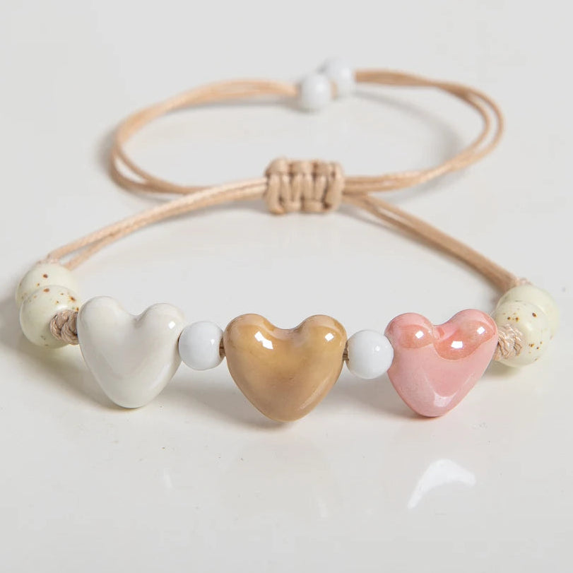Pulsera corazón de cerámica beige