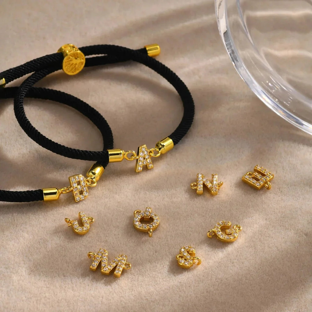 Pulsera de colores con inicial de strass - letra 