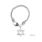 Pulsera cubana con la <span data-glossary-id="Star-of-David">estrella de David</span> simbólica judía