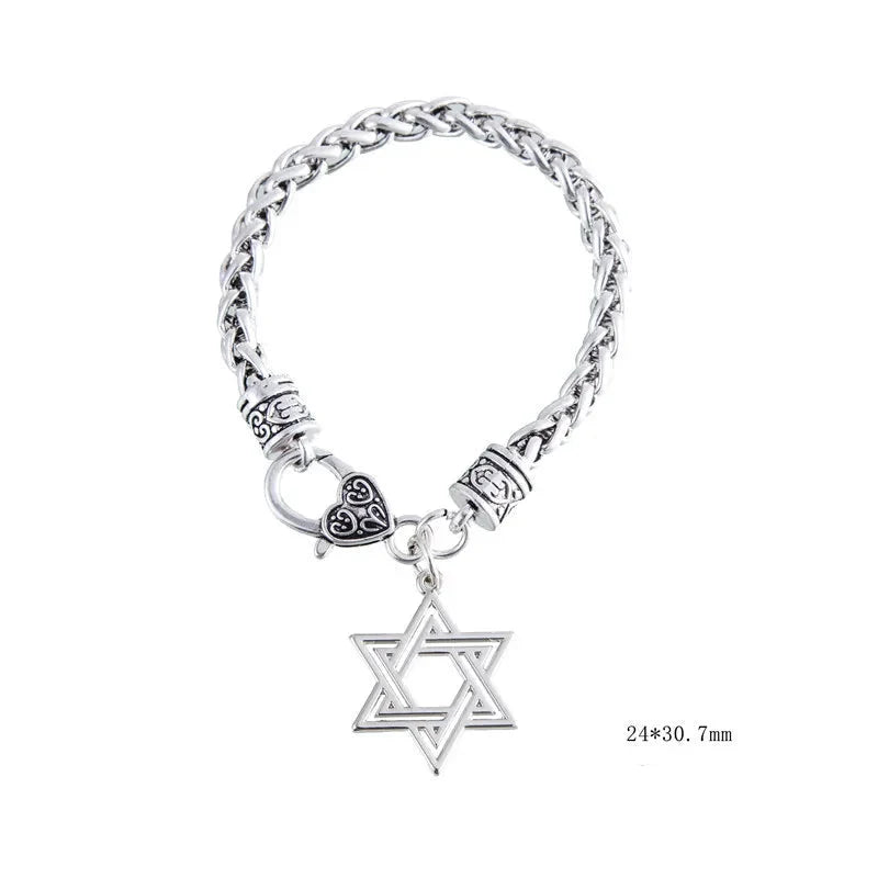 Pulsera cubana con la <span data-glossary-id="Star-of-David">estrella de David</span> simbólica judía