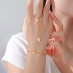 Pulsera de mano y dedo con colgantes de protección judíos Chai, <span data-glossary-id="etoile-de-david">estrella de David</span> y mano de Fátima <span data-glossary-id="etoile">estrella</span> oro