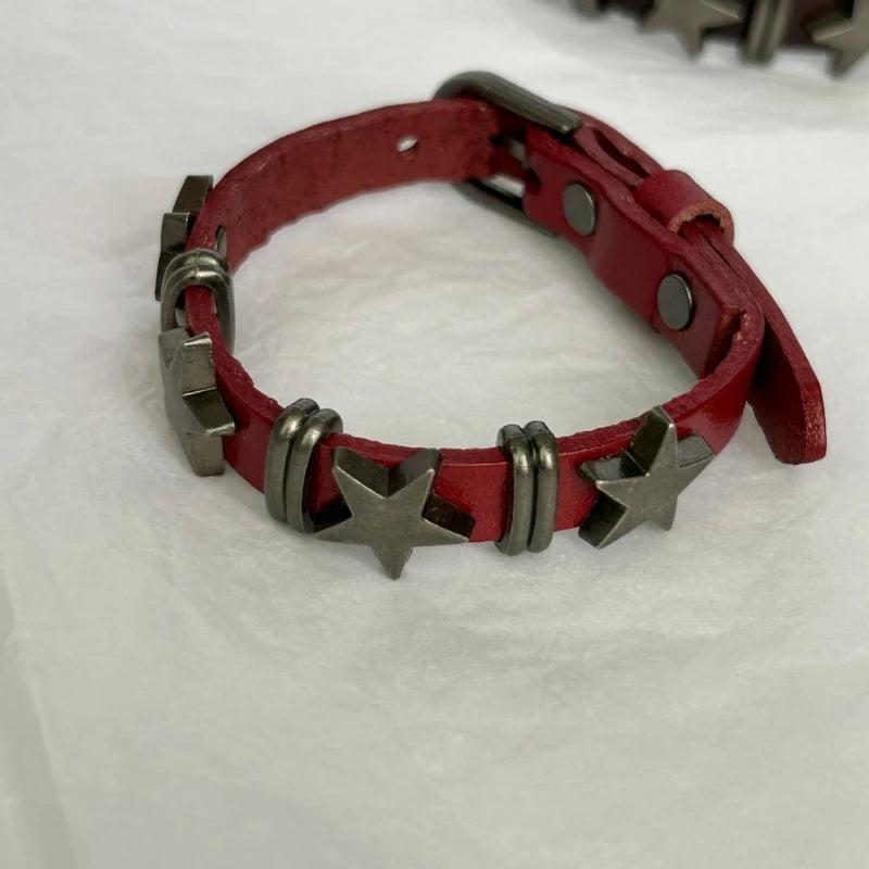 Pulsera de Estilo Vintage con Estrellas rojas