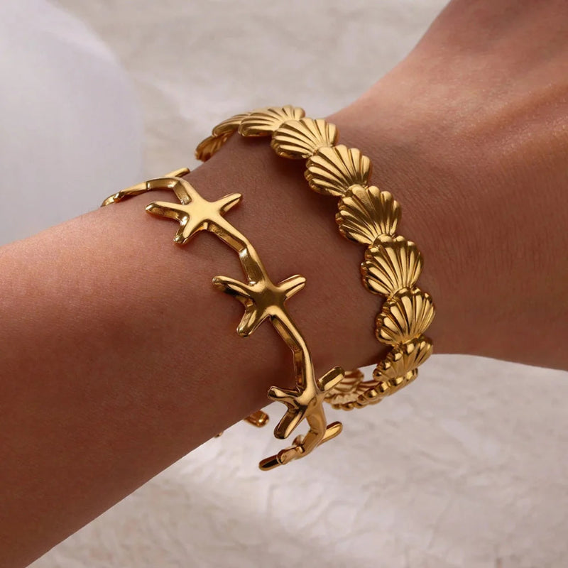 Pulsera Elegante Conchas Estrella de Mar y Vieiras oro