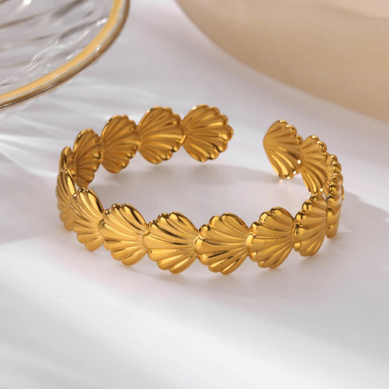 Pulsera Elegante Conchas Estrella de Mar y Vieiras vieira oro