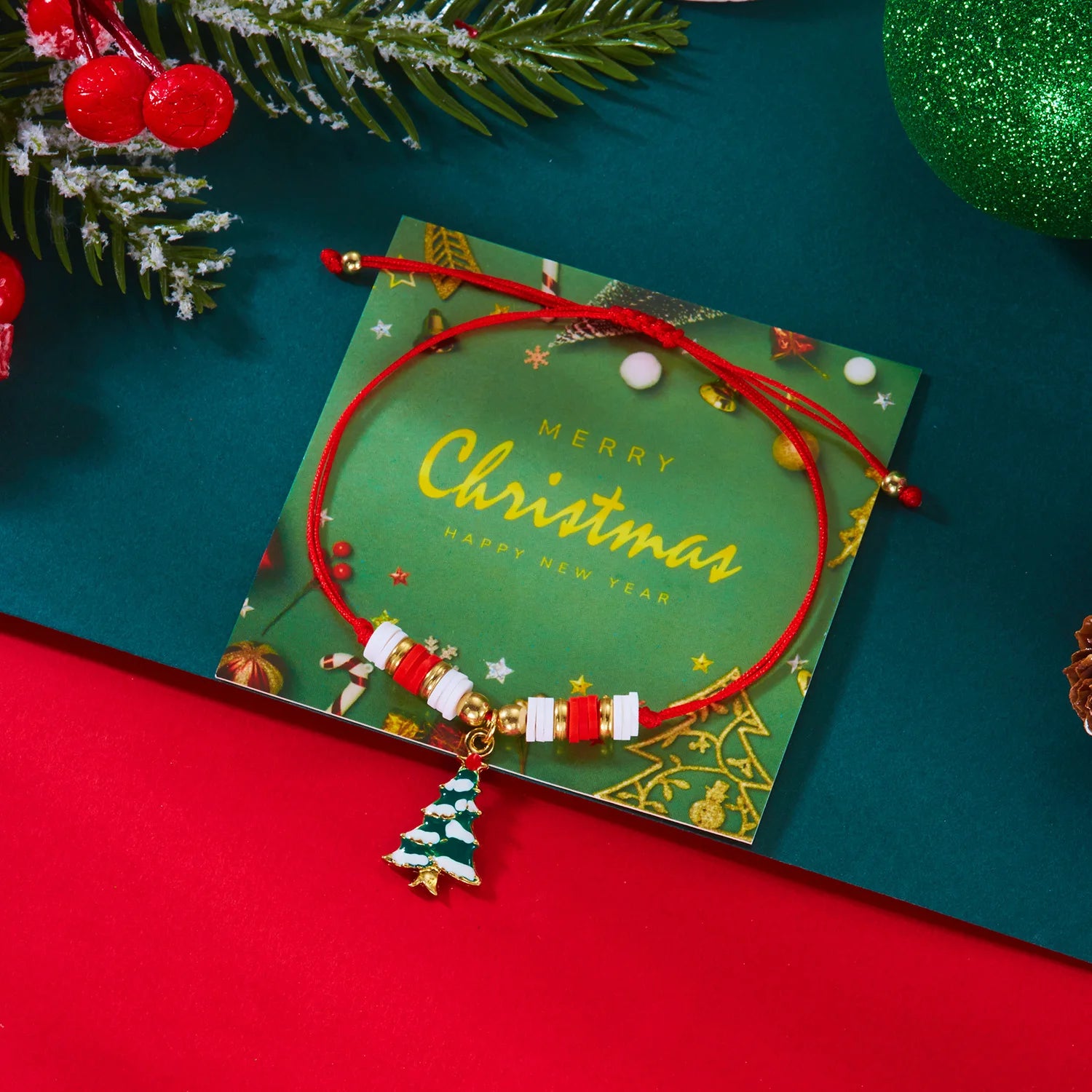Pulsera de cuerda con colgante de Navidad árbol rojo
