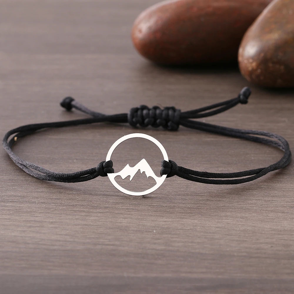 Pulsera cuerda con colgante redondo de montaña 