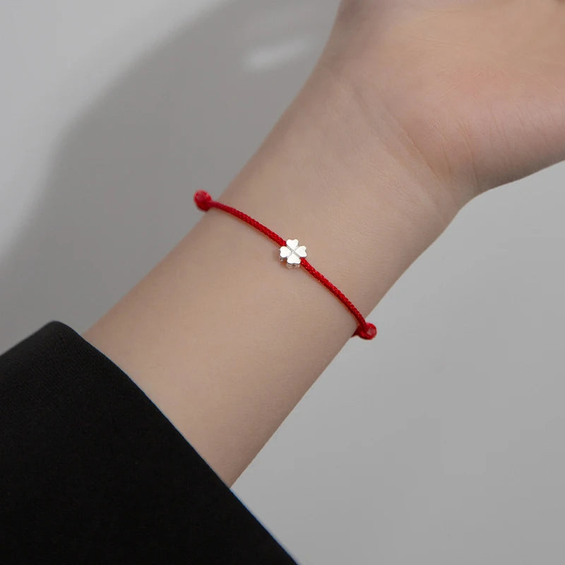 Pulsera de Cuerda con Trébol de 4 Hojas Blanco rojo