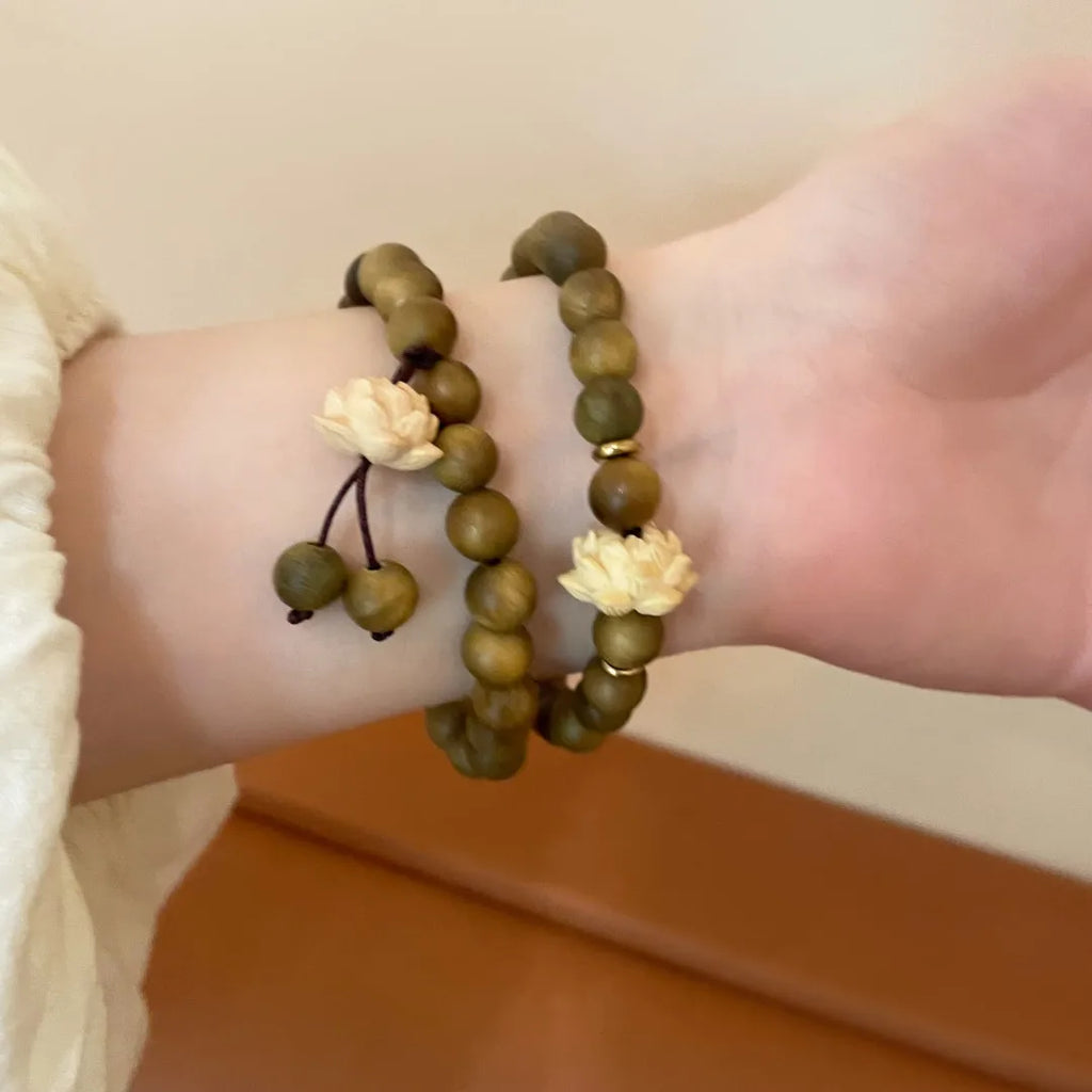 Pulsera de cuentas de madera natural