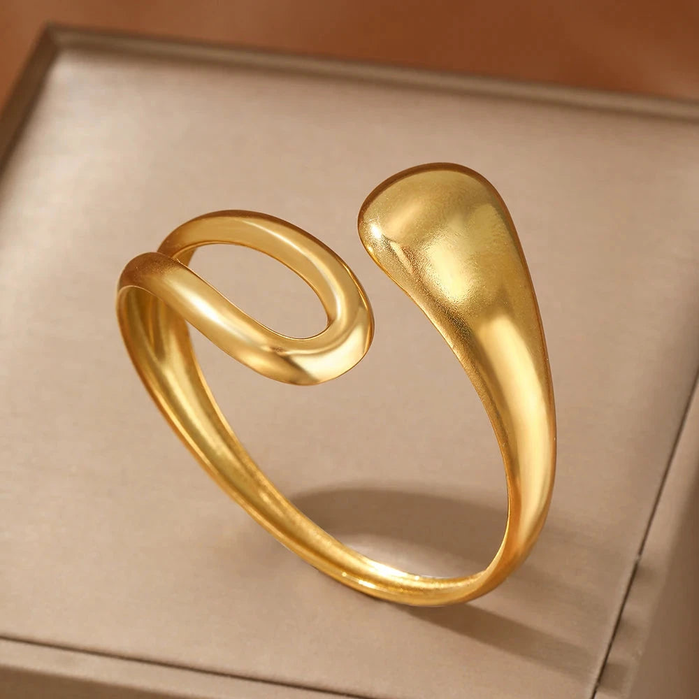 Elegante Pulsera Gourmette con Gota de Agua oro