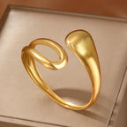Elegante Pulsera Gourmette con Gota de Agua oro