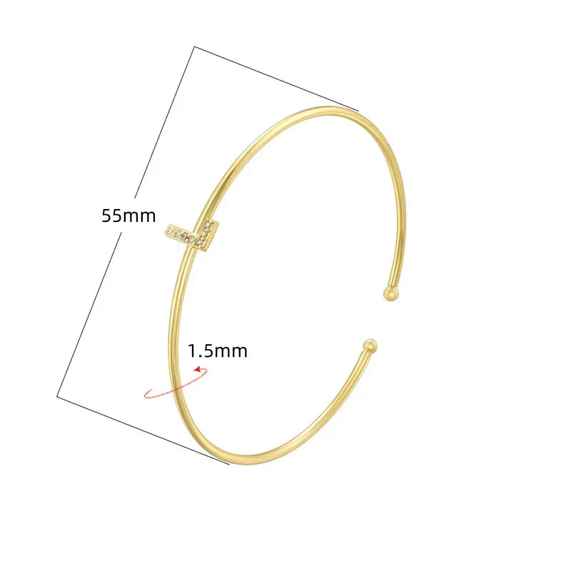 Pulsera minimalista con inicial