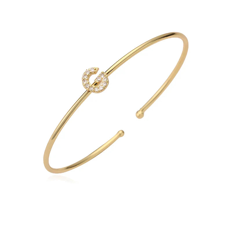 Pulsera minimalista con inicial g