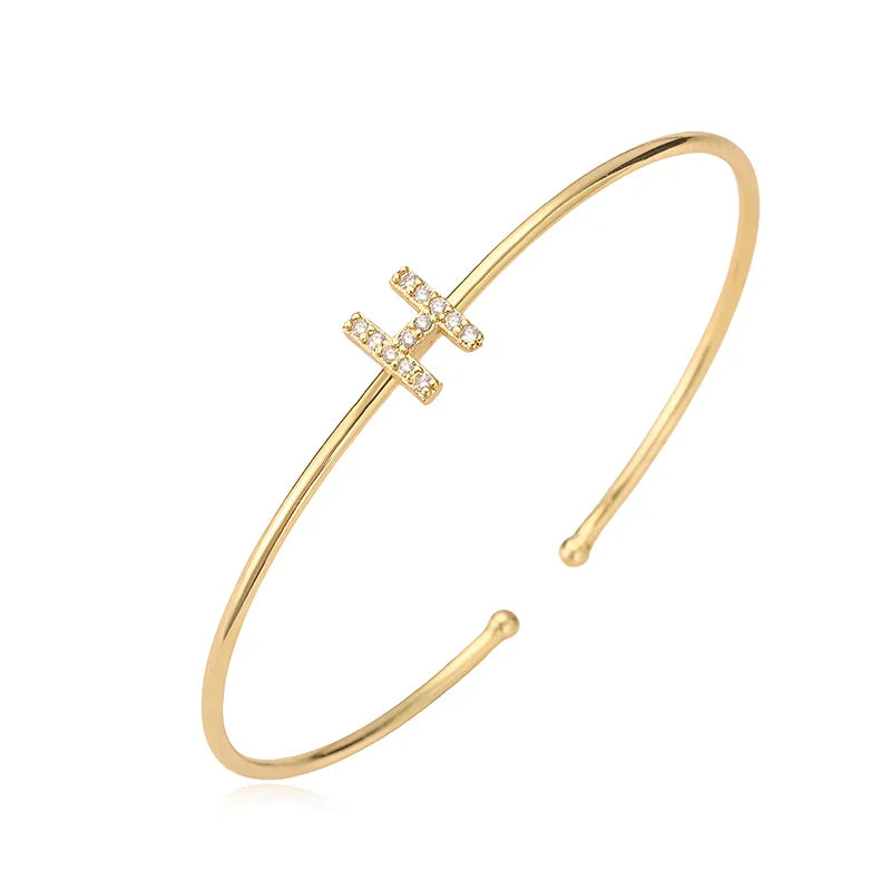Pulsera minimalista con inicial h