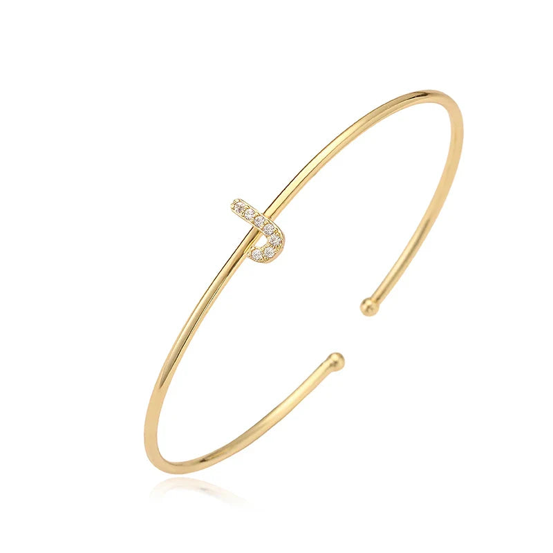 Pulsera minimalista con inicial j