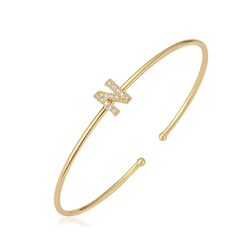 Pulsera minimalista con inicial n
