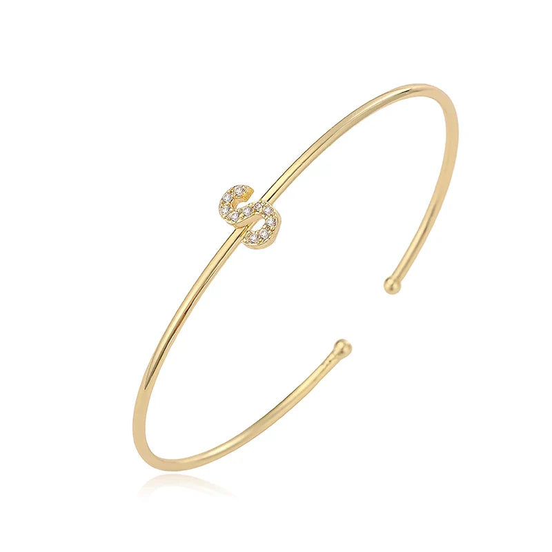 Pulsera minimalista con inicial s