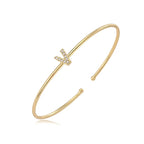 Pulsera minimalista con inicial v