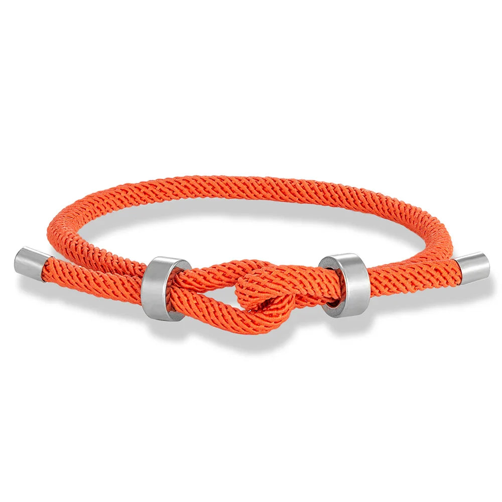 Pulsera moderna de cuerda trenzada con nudo naranja