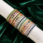 Pulsera de múltiples tréboles con cristales de colores