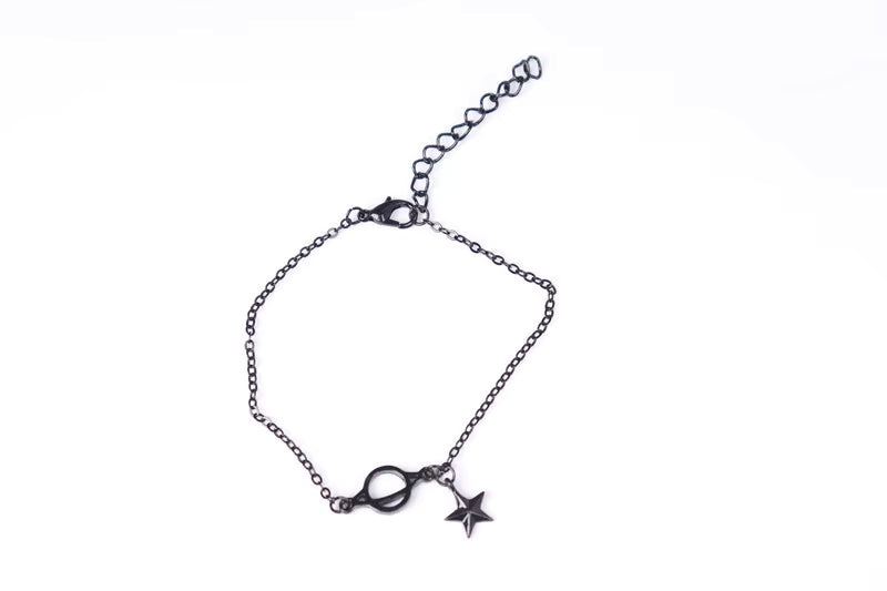 Pulsera negra con estrella