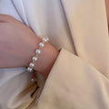 Pulsera de perlas estilo contemporáneo blanco