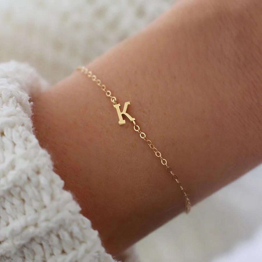 Pulsera Personalizada para Mujer con Inicial Oro k