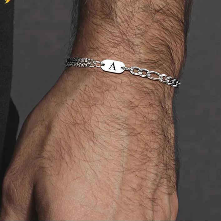 Pulsera para hombre con inicial a