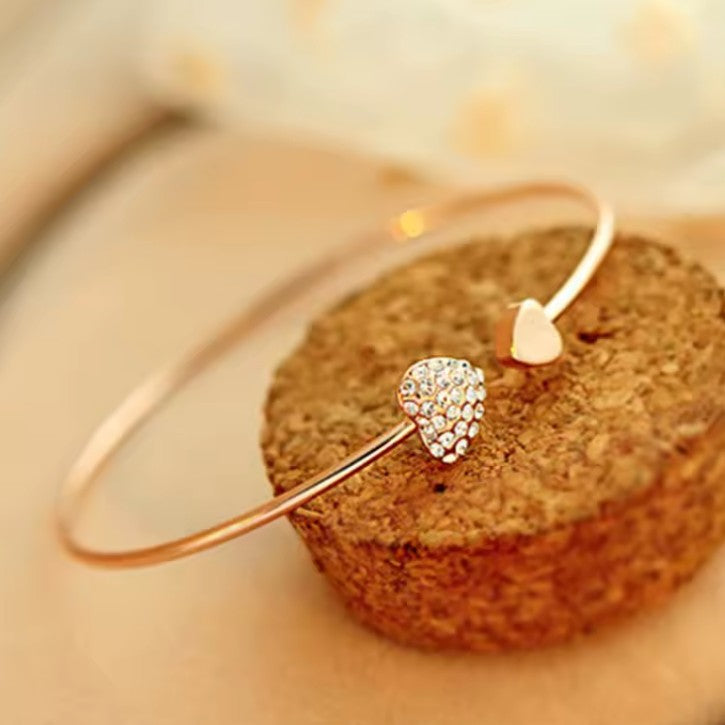 Pulsera Retro con Corazón y Cristal 