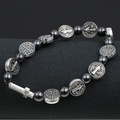 Pulsera con medallas de San Benito y Cruz de plata con medalla grande