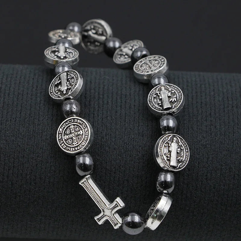 Pulsera con medallas de San Benito y Cruz de plata con medalla grande