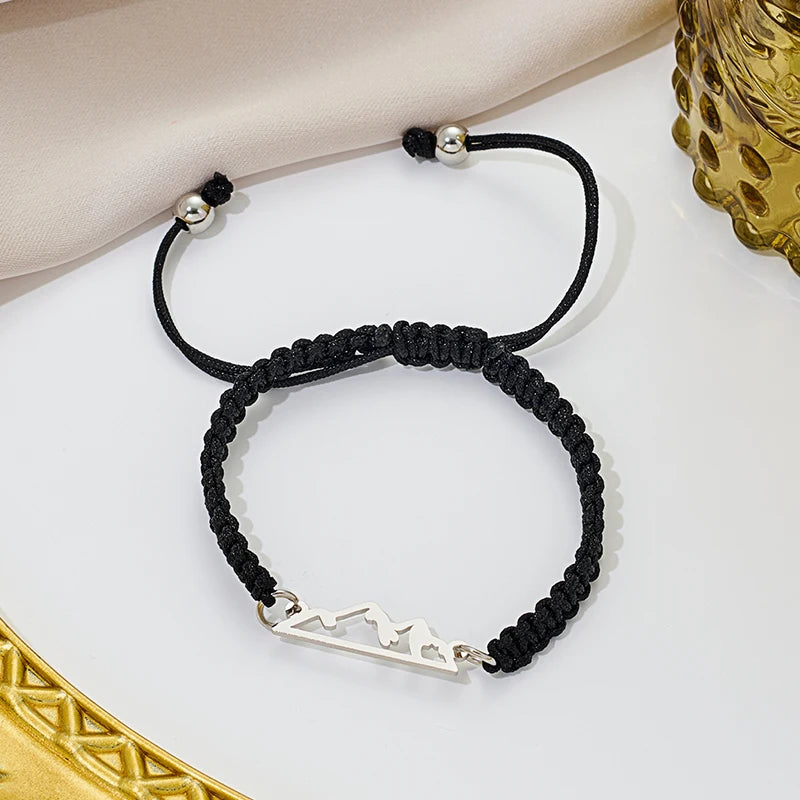 Pulsera Trenzada con Colgante Montaña negro y plata