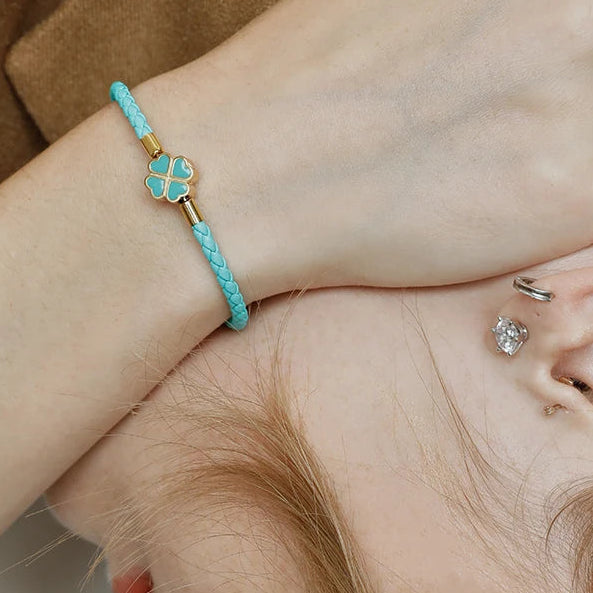 Pulsera Trenzada de Cuero con Trébol de 4 Hojas azul